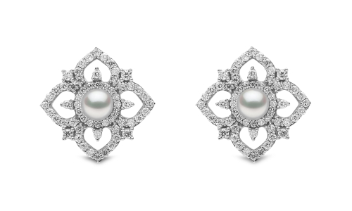 Серьги лепесток из 18-каратного золота с жемчугом и бриллиантовым цветком